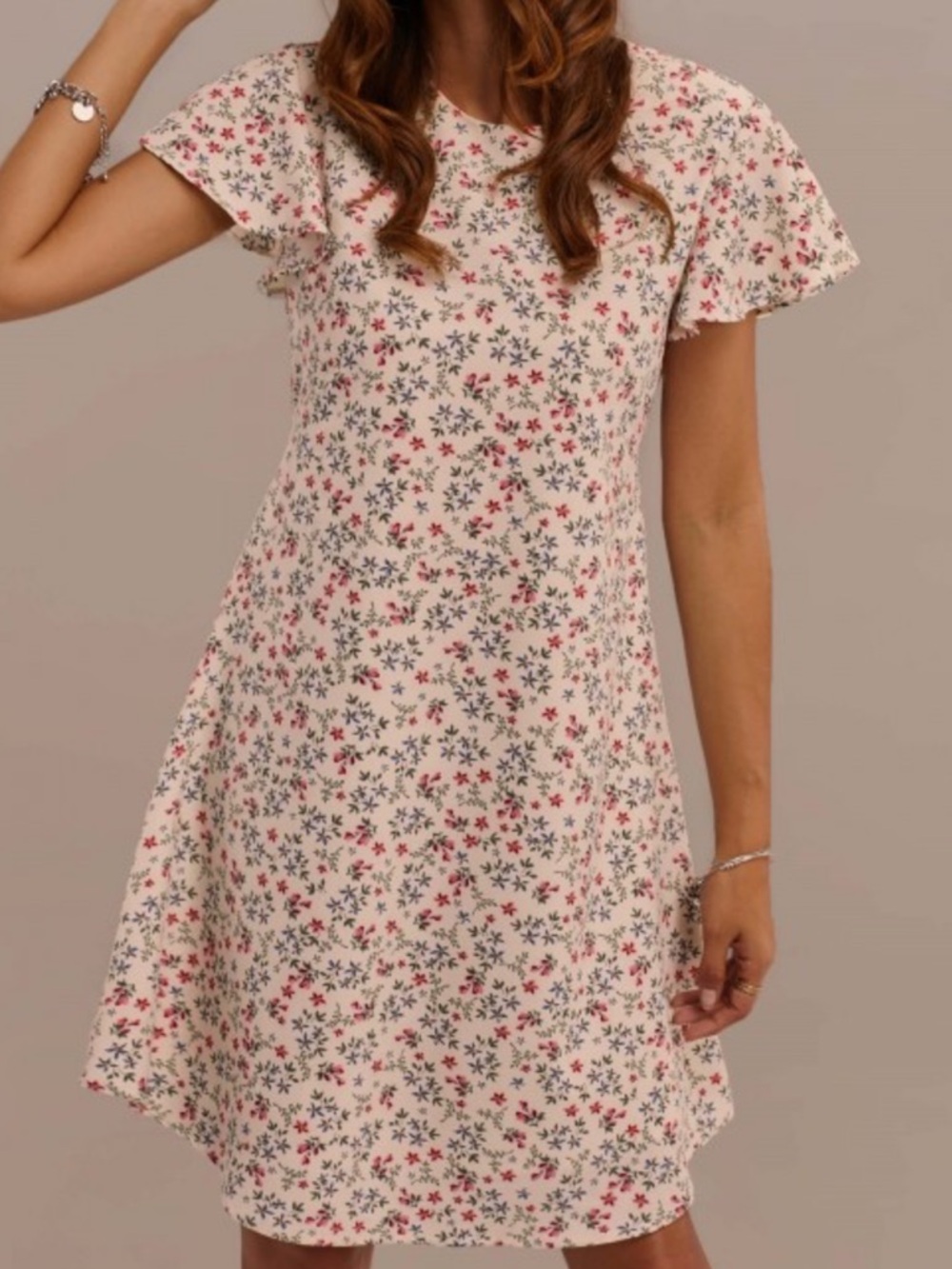 White Floral Ruffle Sleeve Summer Dress Size Small. 0019